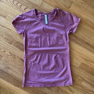 Athleta Momentum Seamless tee